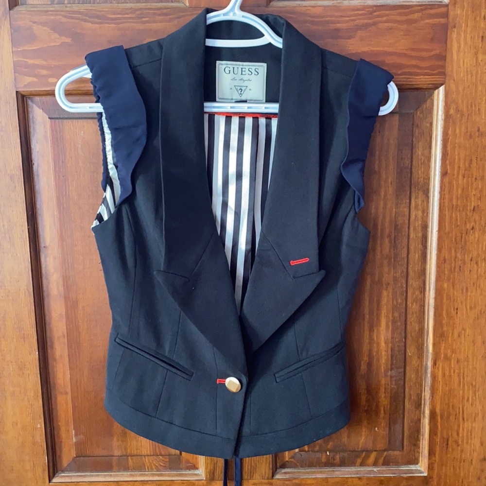 Guess - Picture 3 of 4